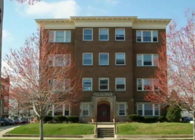 Property at 11801 Lake Ave, Lakewood, OH, 44107, 2 beds, 1 bath, [object Object]