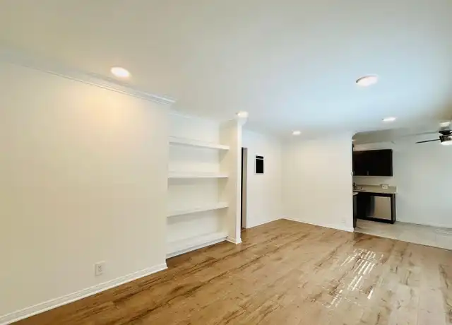 Property at 12721 Pacific Ave Unit 25-3, Los Angeles, CA, 90066, 2 beds, 1 bath, [object Object]