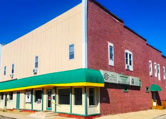 Property at 623 Jefferson Ave Unit 6, Charleston, IL, 61920, 1 bed, 1 bath, [object Object]
