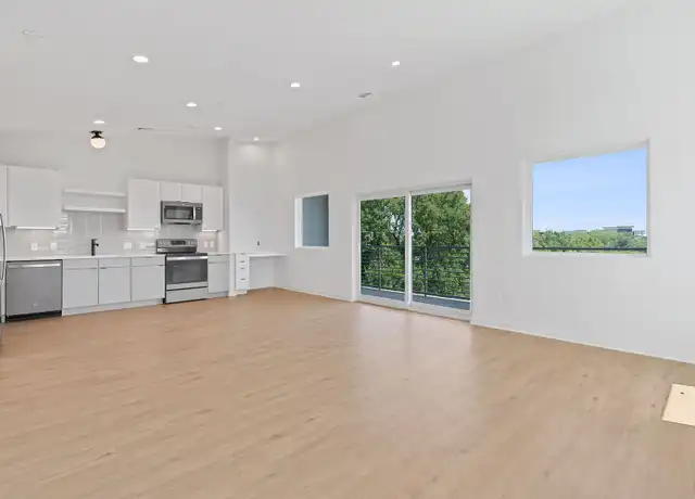 Property at 100 W Mockingbird Ln #209, Austin, TX, 78745, 2 beds, 2 baths, [object Object]