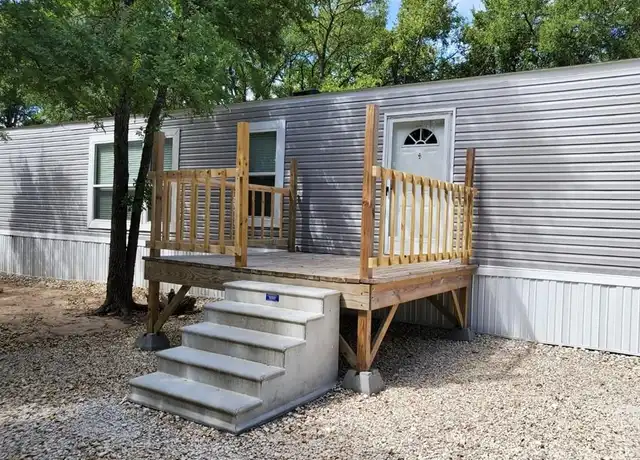 Property at 4774 N Highway 183, Liberty Hill, TX, 78642, 3 beds, 2 baths, [object Object]