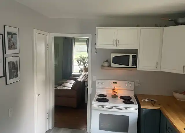 Property at 542 E Division St, River Falls, WI, 54022, 4 beds, 2 baths, [object Object]