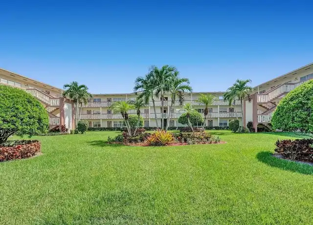 Property at 300 Preston H, Boca Raton, FL, 33434, 1 bed, 2 baths, [object Object]