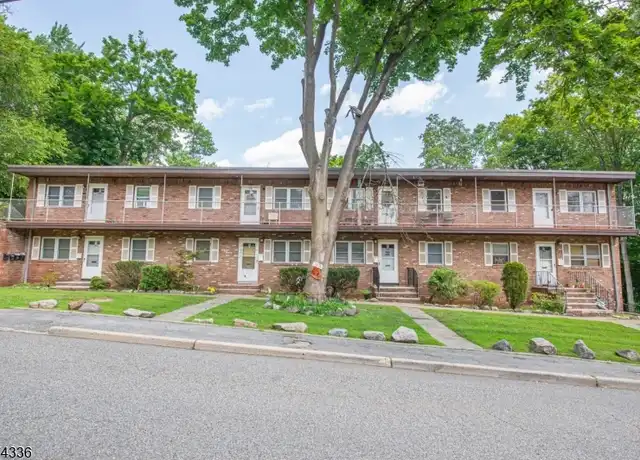 Property at 18 Pleasant View Ave Unit 18b, Bloomingdale, NJ, 07403, 2 beds, 1 bath, [object Object]