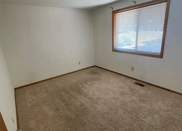 Property at 1699 SW Country Club Pl, Corvallis, OR, 97333, 3 beds, 2 baths, [object Object]