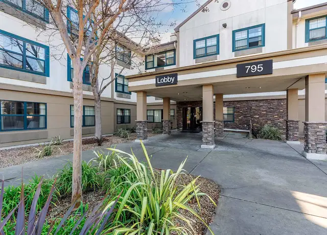 Photo of 795 Stillwater Rd, West Sacramento, CA 95605