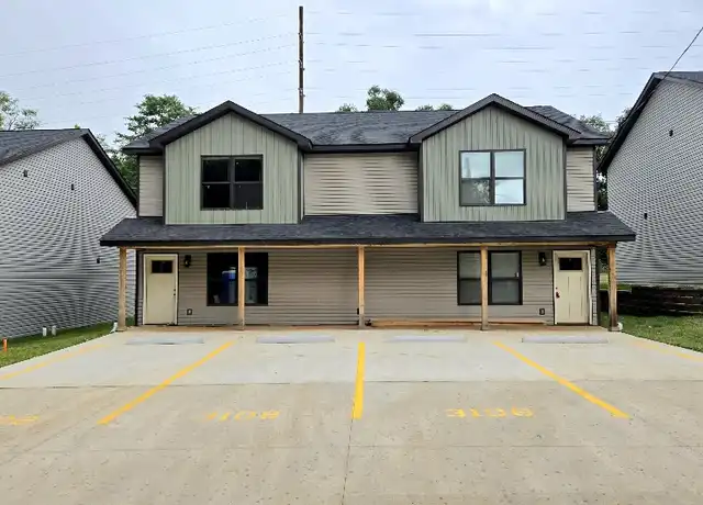 Property at 3106 Commerce St, Park Hills, MO, 63601, 3 beds, 2.5 baths, [object Object]