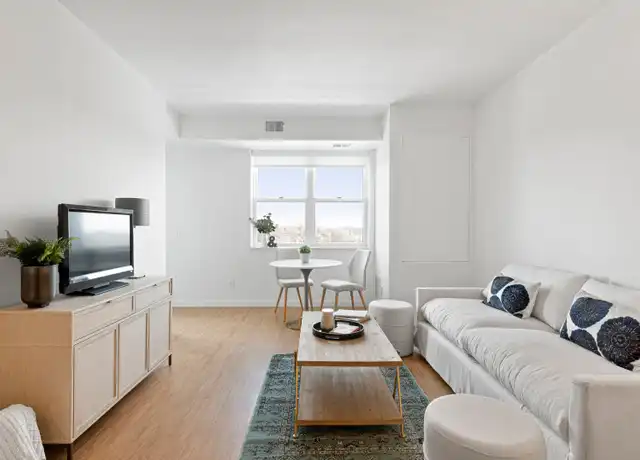 Property at 35 Syndicate St S Unit 304, St Paul, MN, 55105, 1 bed, 1 bath, [object Object]