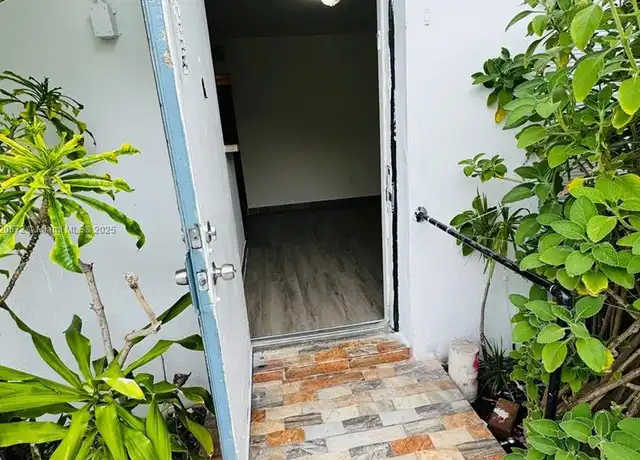 Property at 2900 W Flagler St Unit 8, Miami, FL, 33135, 1 bed, 1 bath, [object Object]