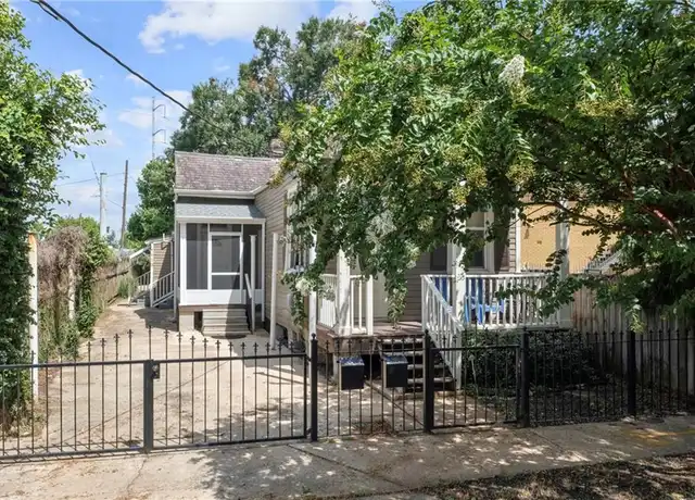 Property at 1114 Monroe St, New Orleans, LA, 70118, 2 beds, 1 bath, [object Object]