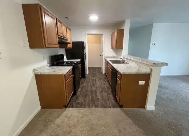 Property at 100 N Pointe Ln Unit 408-202, Danville, VA, 24540, 2 beds, 1.5 baths, [object Object]