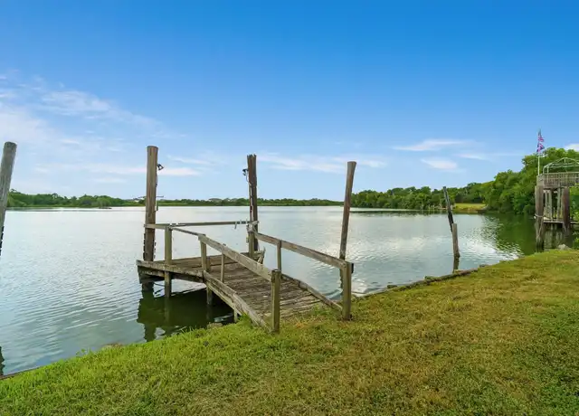 Property at 108 7th St, League City, TX, 77573, 2 beds, 2 baths, [object Object]