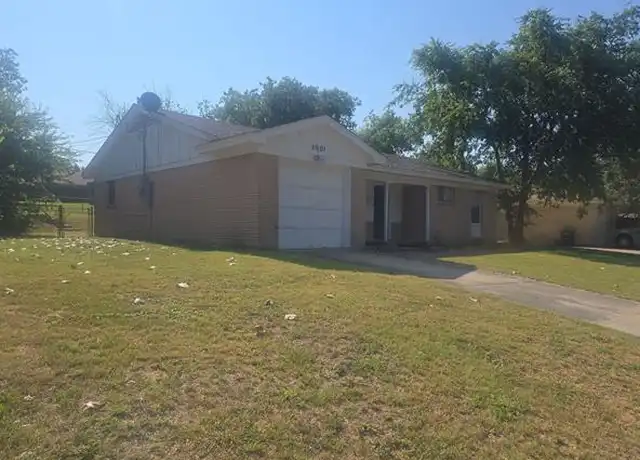 Property at 3501 Paint Trl, Fort Worth, TX, 76116, 3 beds, 1.5 baths, [object Object]