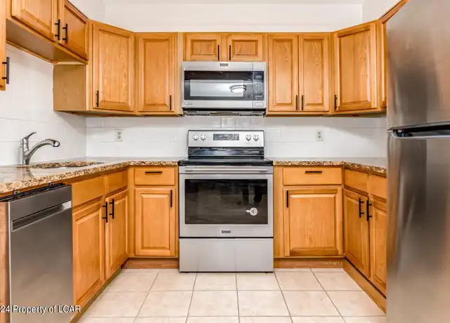 Property at 1015 Lincoln St, Hazleton, PA, 18201, 2 beds, 1 bath, [object Object]