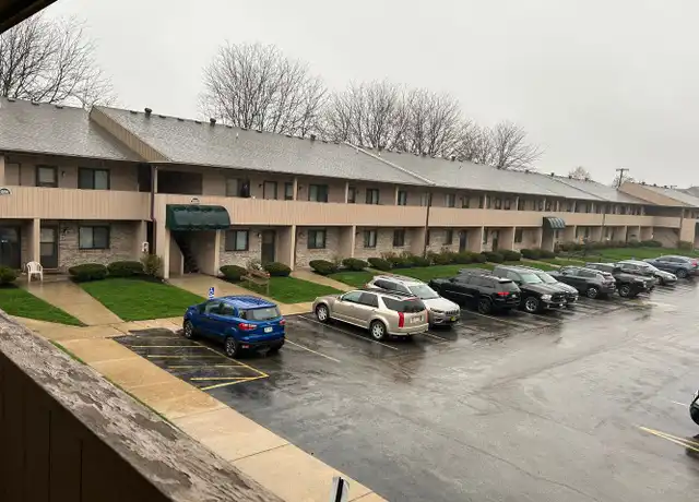 Property at 1820 Garden Ridge Dr Unit 1850-08, Toledo, OH, 43614, 2 beds, 1 bath, [object Object]