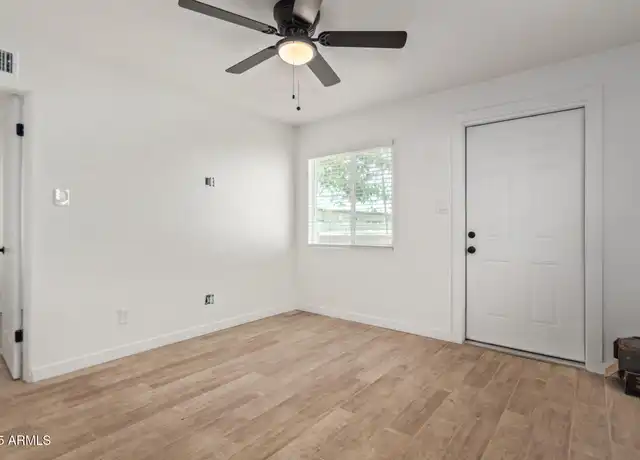 Property at 1647 W Garfield St, Phoenix, AZ, 85007, 1 bed, 1 bath, [object Object]