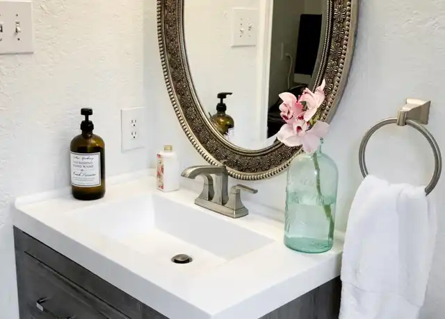 Property at 5200 Martel Ave, Dallas, TX, 75206, 2 beds, 1.5 baths, [object Object]