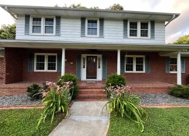 Property at 5 Ivanhoe Cir, Greenville, SC, 29615, 4 beds, 2.5 baths, [object Object]