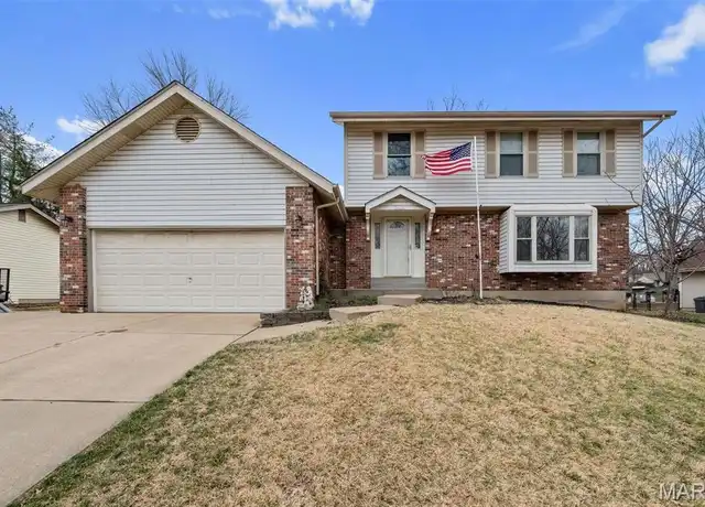 Property at 2915 Coram Dr, Saint Louis, MO, 63129, 3 beds, 2.5 baths, [object Object]