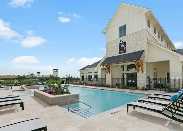 Property at 35 West at Champions Circle Apartments - 3650 Outlet Blvd, Fort Worth, TX, 76177, 1-2 bed, 1-2 bath, [object Object]