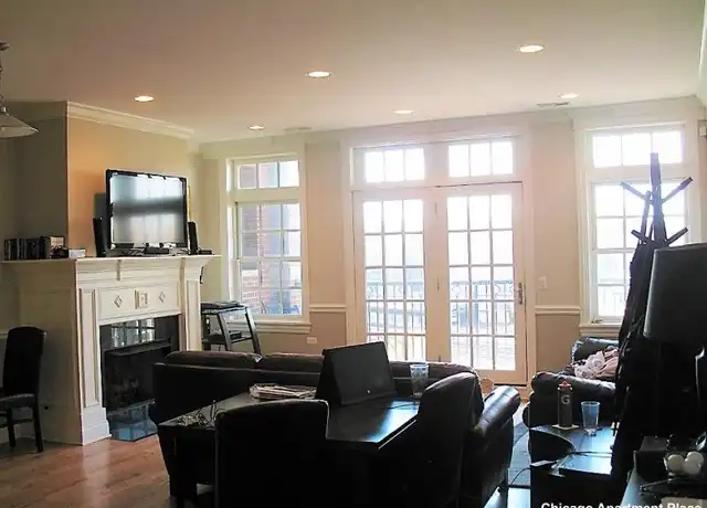 Property at 3355 N Clark St, Chicago, IL, 60657, 3 beds, 2 baths, [object Object]