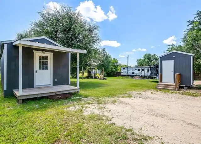 Property at 6600 Six J Ct, Granbury, TX, 76049, 1 bed, 1 bath, [object Object]