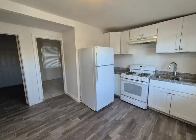 Property at 2361 S Walnut Ave Unit 5, Yuma, AZ, 85364, 2 beds, 1 bath, [object Object]
