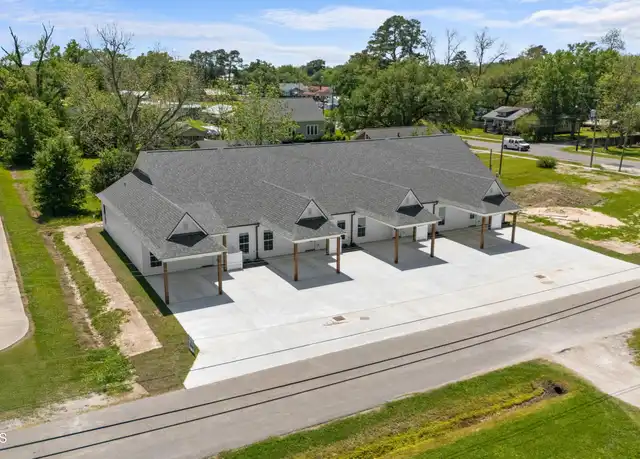 Property at 210 E D St, Rayne, LA, 70578, 2 beds, 2 baths, [object Object]