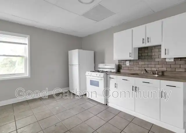 Property at 235 Oliver St Unit 4, North Tonawanda, NY, 14120, 1 bed, 1 bath, [object Object]