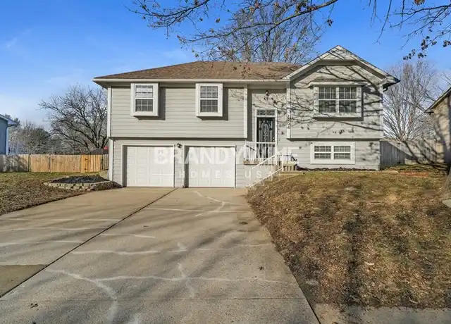 Property at 1204 NE Birchwood Dr, Lees Summit, MO, 64086, 3 beds, 2 baths, [object Object]