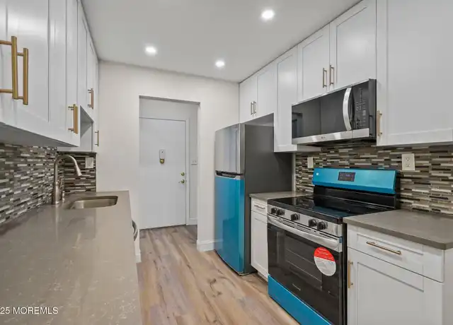 Property at 60 Amberly Dr Unit D, Manalapan, NJ, 07726, 2 beds, 1 bath, [object Object]