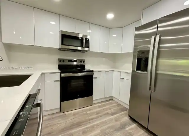 Property at 11281 SW 88th St Unit 215K, Miami, FL, 33173, 1 bed, 1 bath, [object Object]