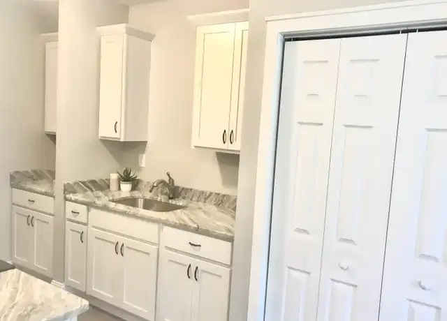 Property at 10 Harlow St Unit C, Vernon, CT, 06066, 1 bed, 1 bath, [object Object]