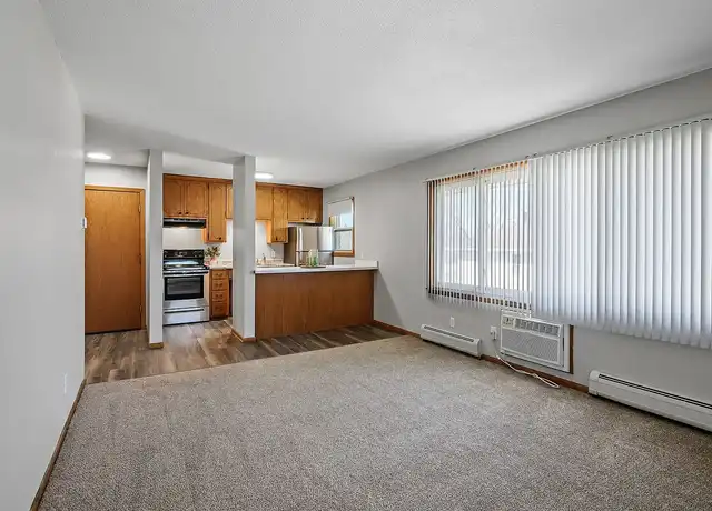 Property at 2M Apartments - 2244 Minnehaha Ave E, Saint Paul, MN, 55119, 1 bed, 1 bath, [object Object]