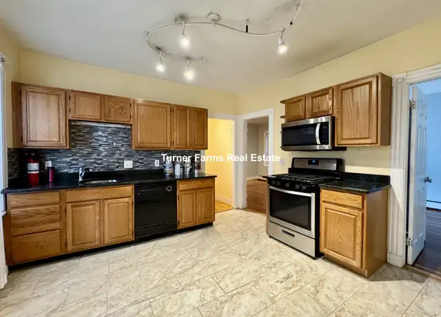Property at 46 Middle St Unit 1F, Boston, MA, 02127, 3 beds, 1 bath, [object Object]