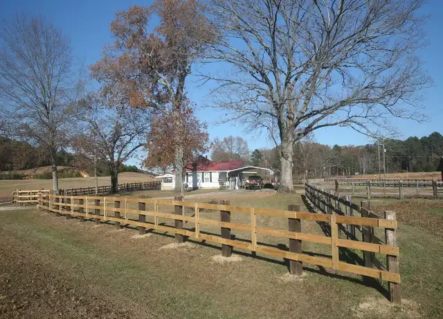 Property at 88 Circle Dr, Anniston, AL, 36201, 2 beds, 1 bath, [object Object]