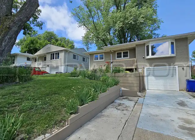 Property at 1510 14th Ave SW, Cedar Rapids, IA, 52404, 3 beds, 1 bath, [object Object]