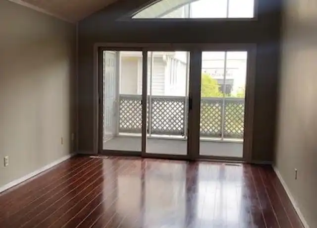 Property at 1252 S College Mall Rd, Bloomington, IN, 47401, 2 beds, 2 baths, [object Object]