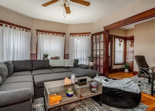 Property at 35 Hancock St Unit 3, Fitchburg, MA, 01420, 3 beds, 1 bath, [object Object]