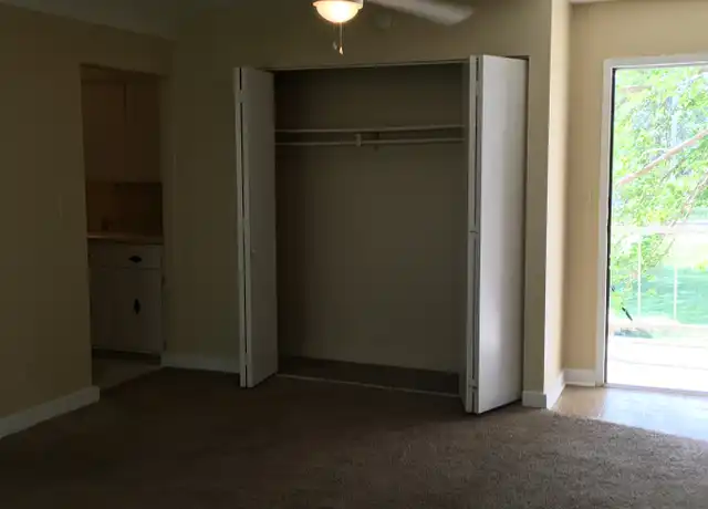 Property at 1440 Baker Dr, Independence, MO, 64050, 2 beds, 1 bath, [object Object]