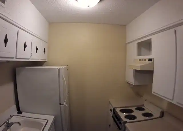 Property at 1440 Baker Dr, Independence, MO, 64050, 2 beds, 1 bath, [object Object]