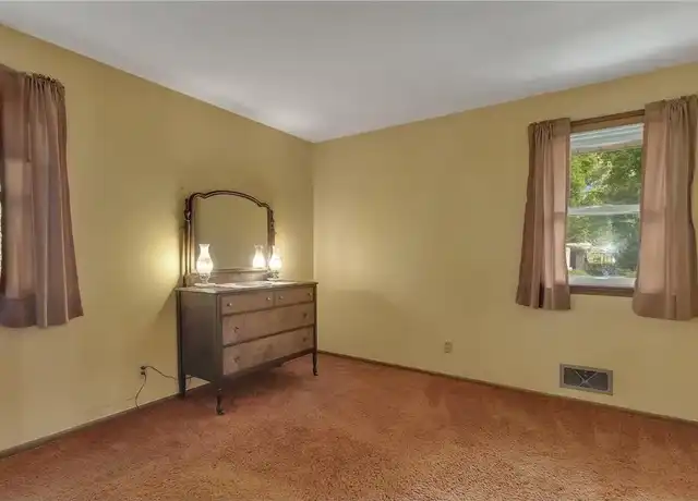 Property at 1880 7th St, Saint Paul, MN, 55110, 3 beds, 2 baths, [object Object]