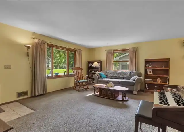 Property at 1880 7th St, Saint Paul, MN, 55110, 3 beds, 2 baths, [object Object]