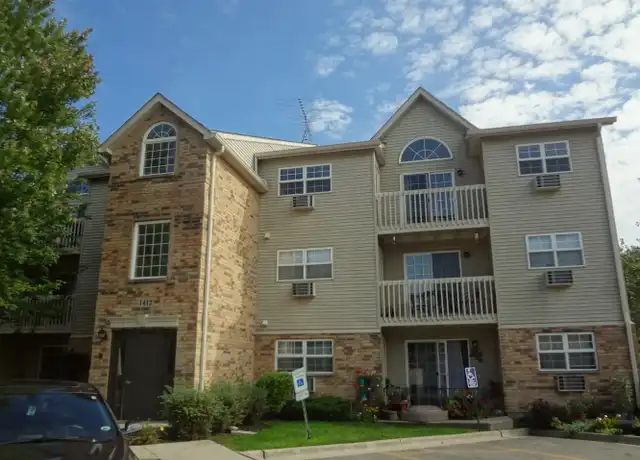 Property at 1412 W Clear Water Cir Unit 3D, Round Lake, IL, 60073, 2 beds, 1 bath, [object Object]