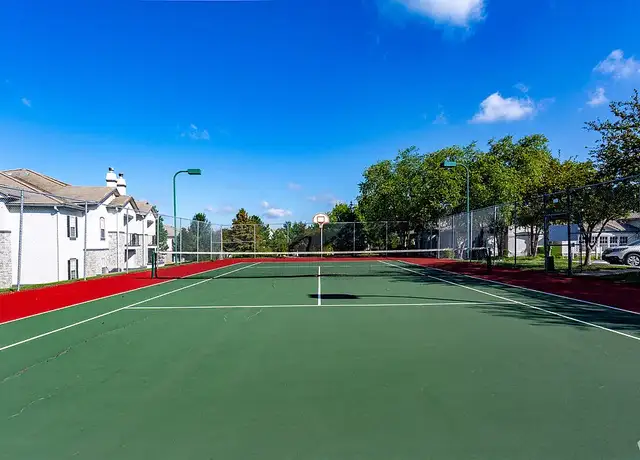 Photo of 6704 W 141st St, Overland Park, KS 66223