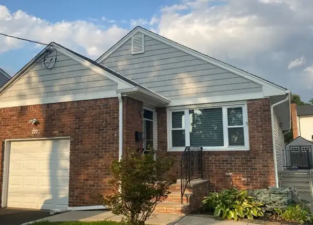 Property at 333 N 17th St, Kenilworth, NJ, 07033, 3 beds, 1 bath, [object Object]