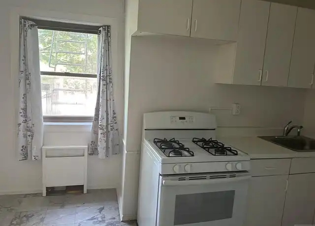 Property at 420 Fairview Ave Unit 4F, Fort Lee, NJ, 07024, 1 bed, 1 bath, [object Object]