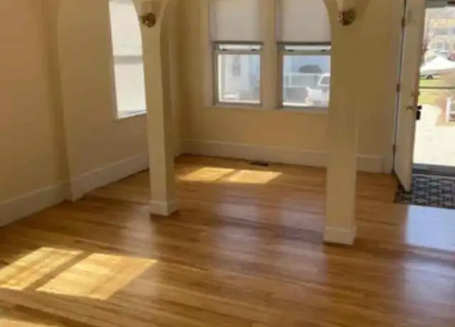 Property at 43 Edgewater Ave Unit 1, Shrewsbury, MA, 01545, 3 beds, 1 bath, [object Object]