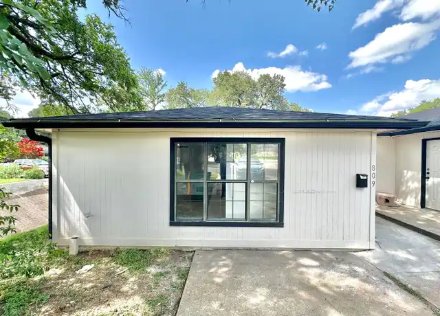 Property at 809 West Avenue D Unit B, Belton, TX, 76513, 3 beds, 2 baths, [object Object]