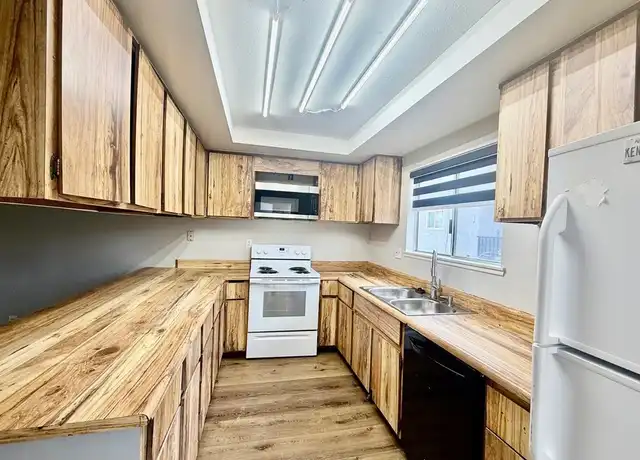 Property at 4636 W Sand Creek Ave Unit D, Las Vegas, NV, 89103, 2 beds, 2 baths, [object Object]
